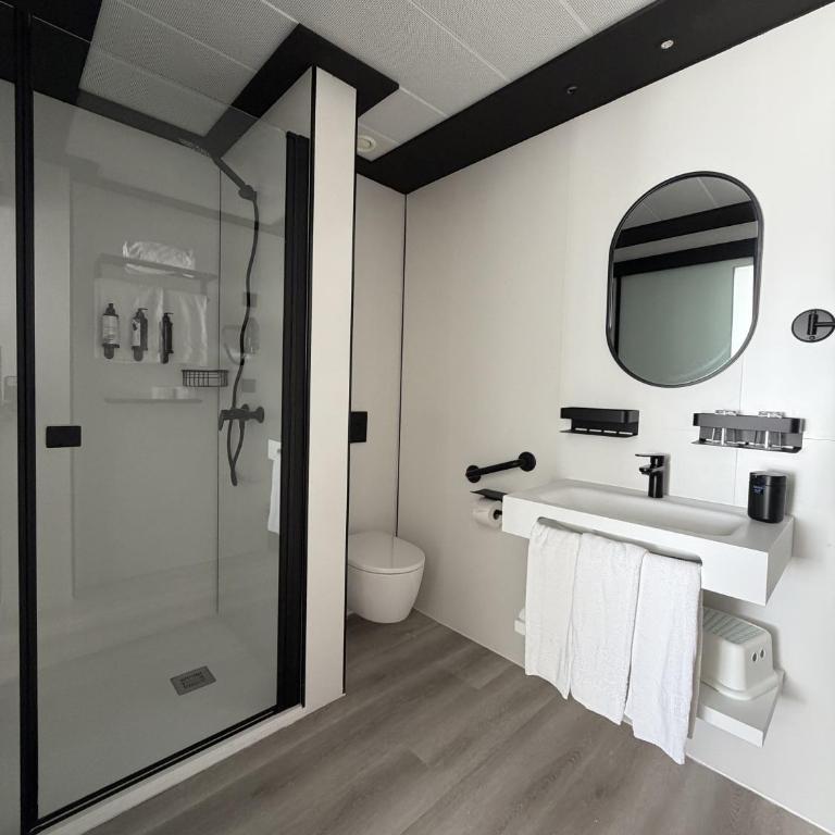 Hotel Condesa - Quadruple Room - 6