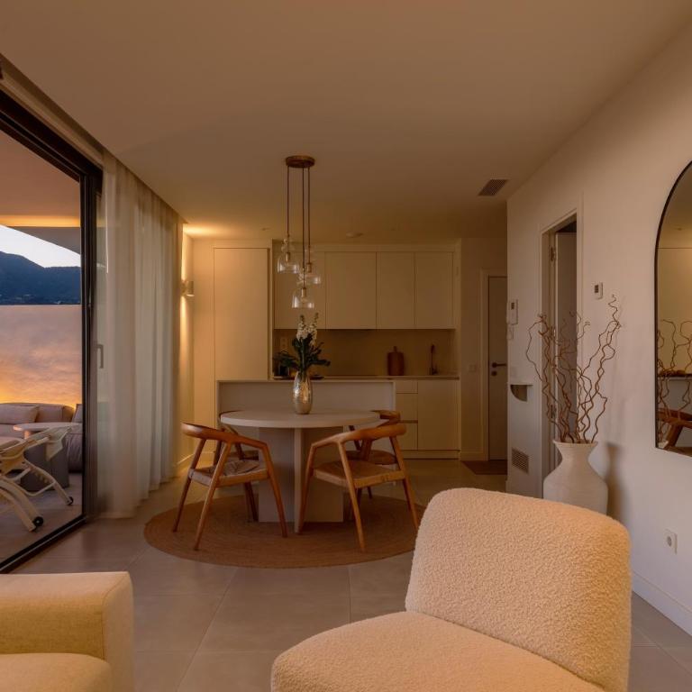 Stylish Luxury Suite with Terrace in Higueron - Apartamento - 2