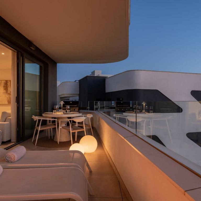 Stylish Luxury Suite with Terrace in Higueron - Apartamento - 9