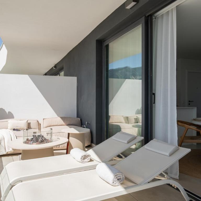 Stylish Luxury Suite with Terrace in Higueron - Apartamento - 14