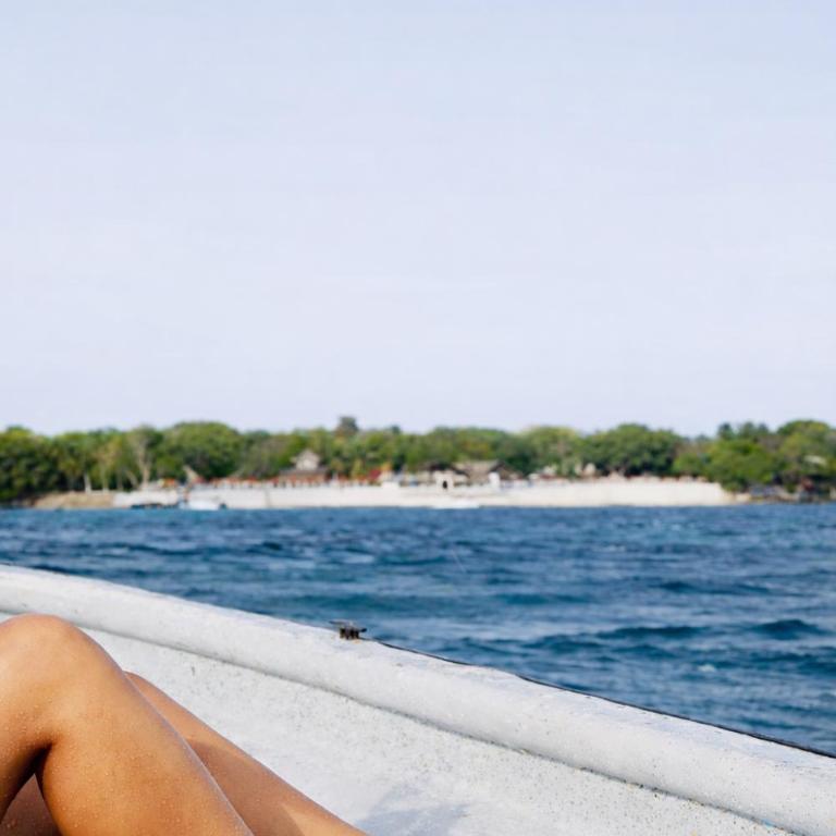 Isla Curiosa - Three-Bedroom House - 40