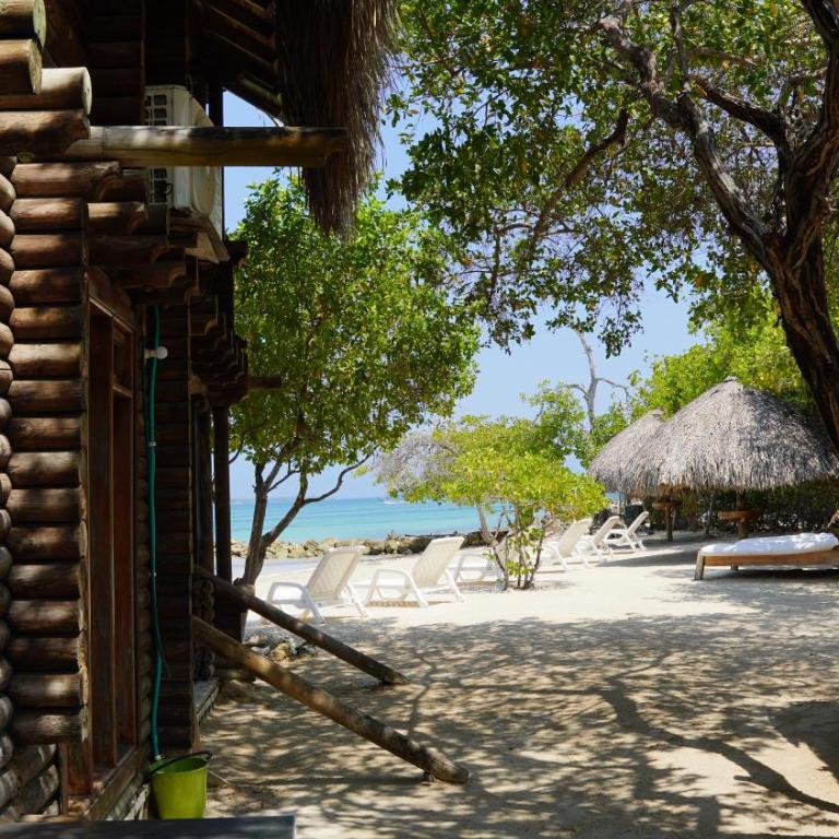 Isla Curiosa - Three-Bedroom House - 54