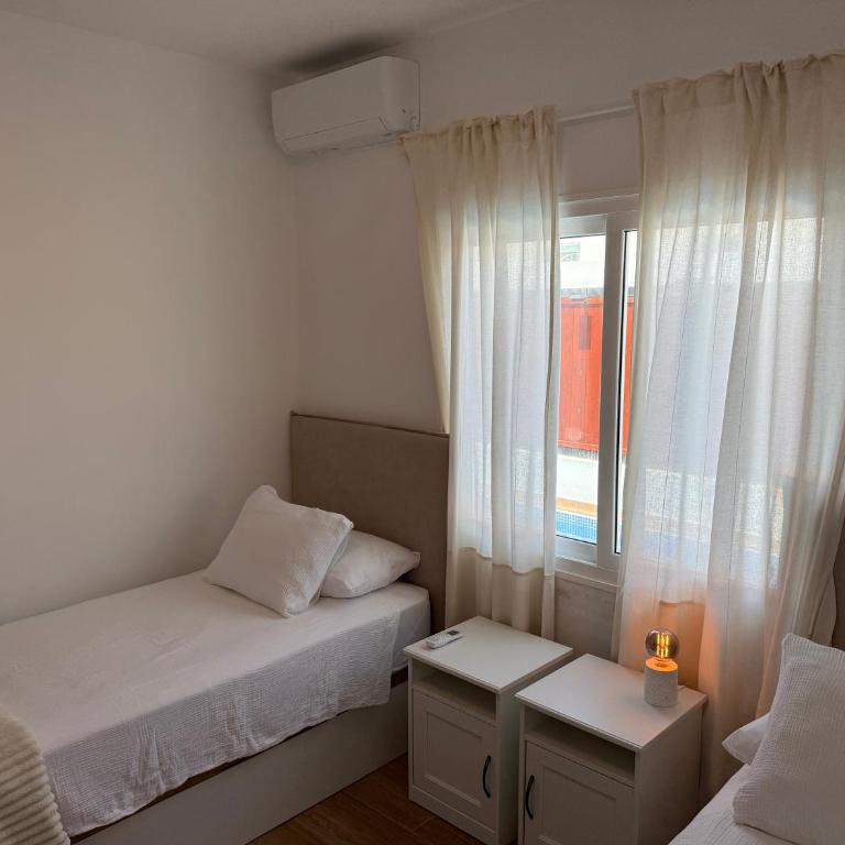 Casa Nerea & Casa Leon - Two-Bedroom House - 20