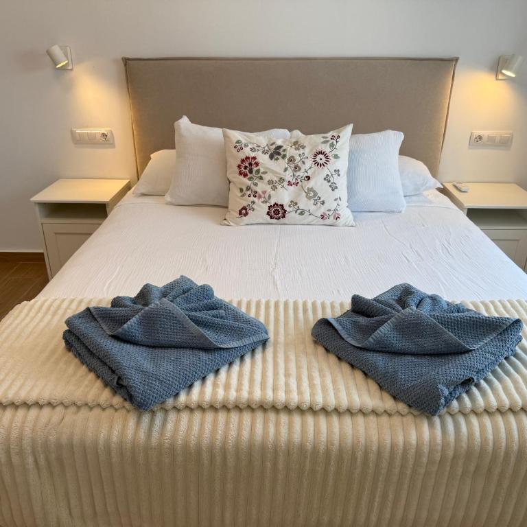 Casa Nerea & Casa Leon - Two-Bedroom House - 16