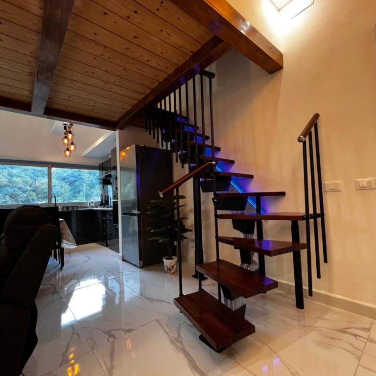 Elegance Loft - Three-Bedroom Apartment - 23