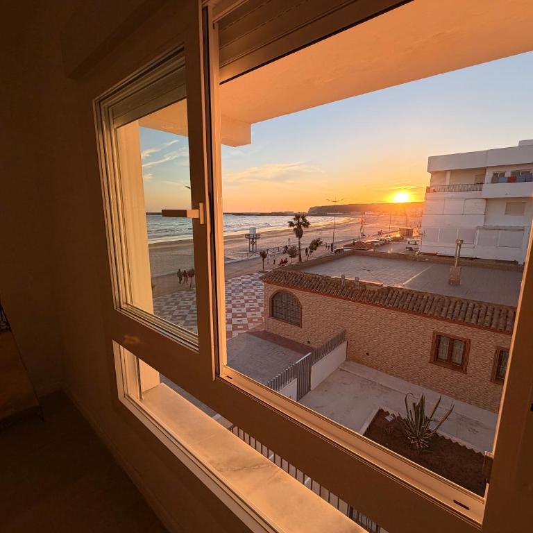 CASA ESTILO NÓRDICO CON VISTAS AL MAR (1ªLINEA) - Apartamento de 2 dormitorios con terraza y vistas al mar - 25