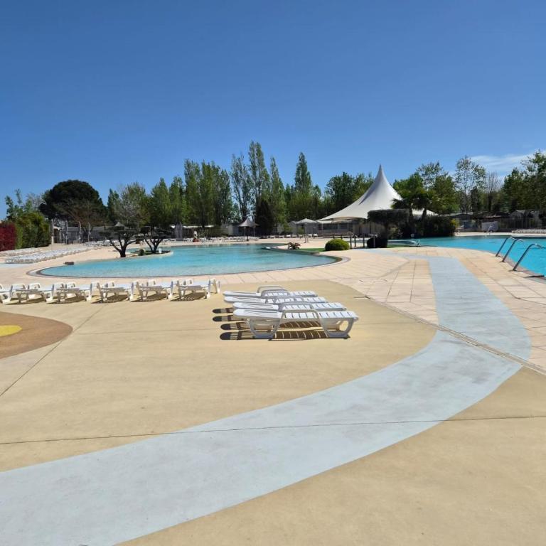 CARABASSE DREAM - Village Vacances Familles - Proche PLAGE - Parc Aquatique & Animations - WIFI & TERRASSE - VIAS PLAGE - Mobile Home - 23
