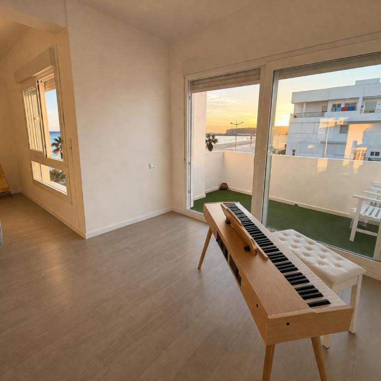 CASA ESTILO NÓRDICO CON VISTAS AL MAR (1ªLINEA) - Apartamento de 2 dormitorios con terraza y vistas al mar - 28