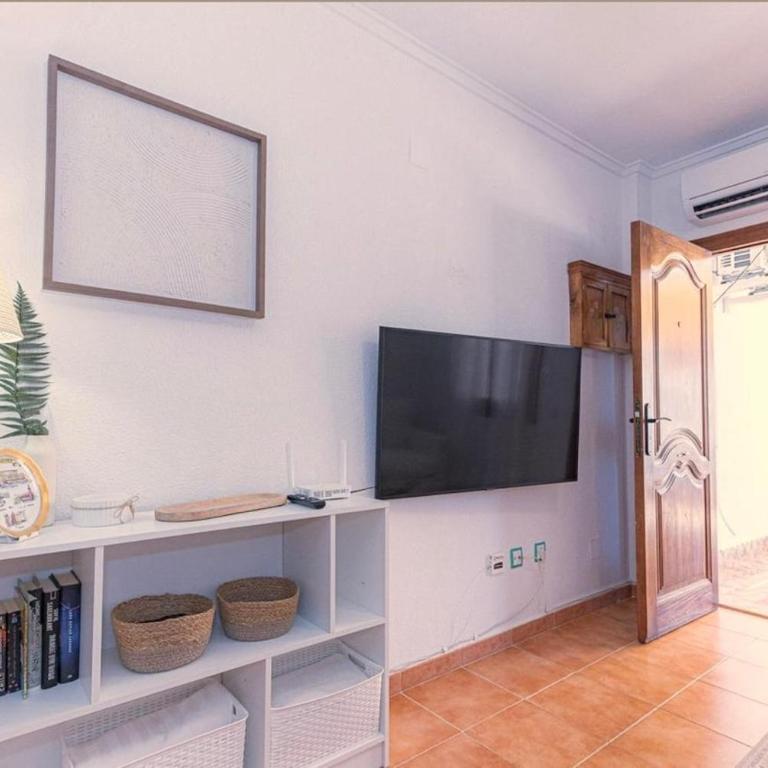 1-Bedroom Apartment for Rent in Torrevieja en los Frutales - Apartamento de 1 dormitorio - 11