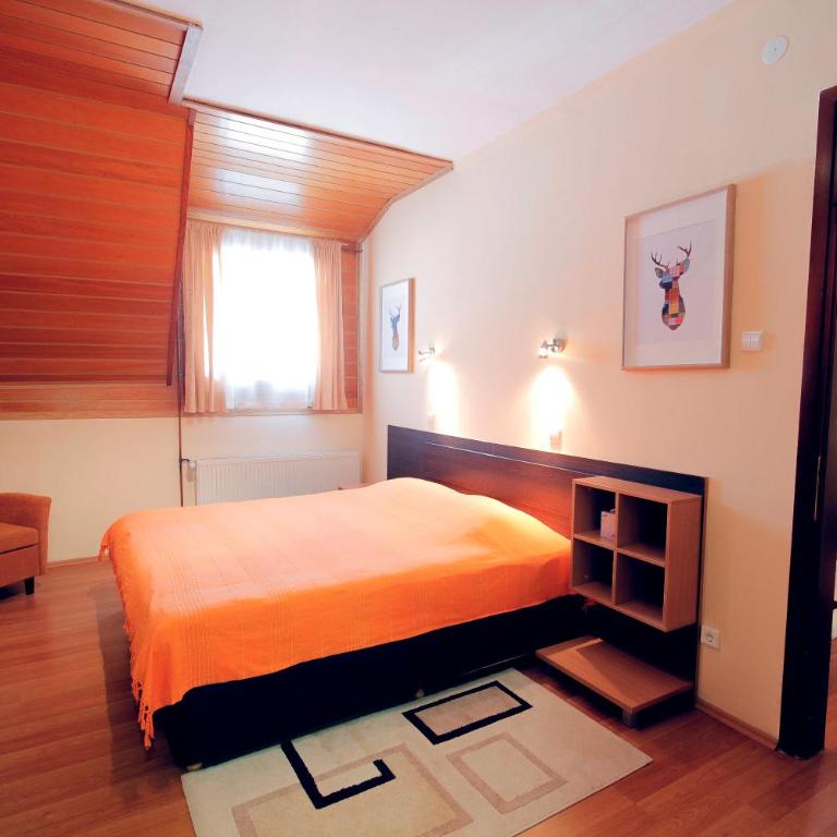 Hotel Junior - One-Bedroom Suite - 5