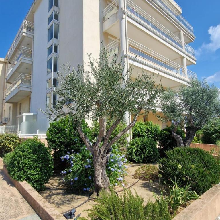 Résidence port Calvi- Apartment T3 sea view - Apartment mit 2 Schlafzimmern - 2