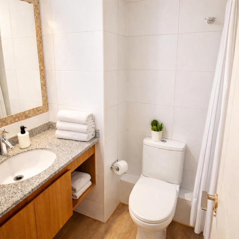 Depto 2D 2B con terraza, piscina y estacionamiento, WiFi rápido - Two-Bedroom Apartment - 13