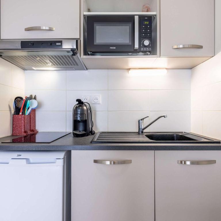 Appartement spacieux et lumineux dans une résidence à 650m de la mer - Appartement - 4