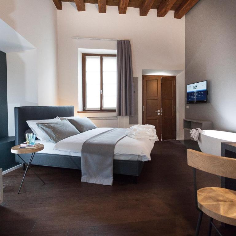 Casa Alla Lega - Camera Matrimoniale Deluxe con Vasca - 9