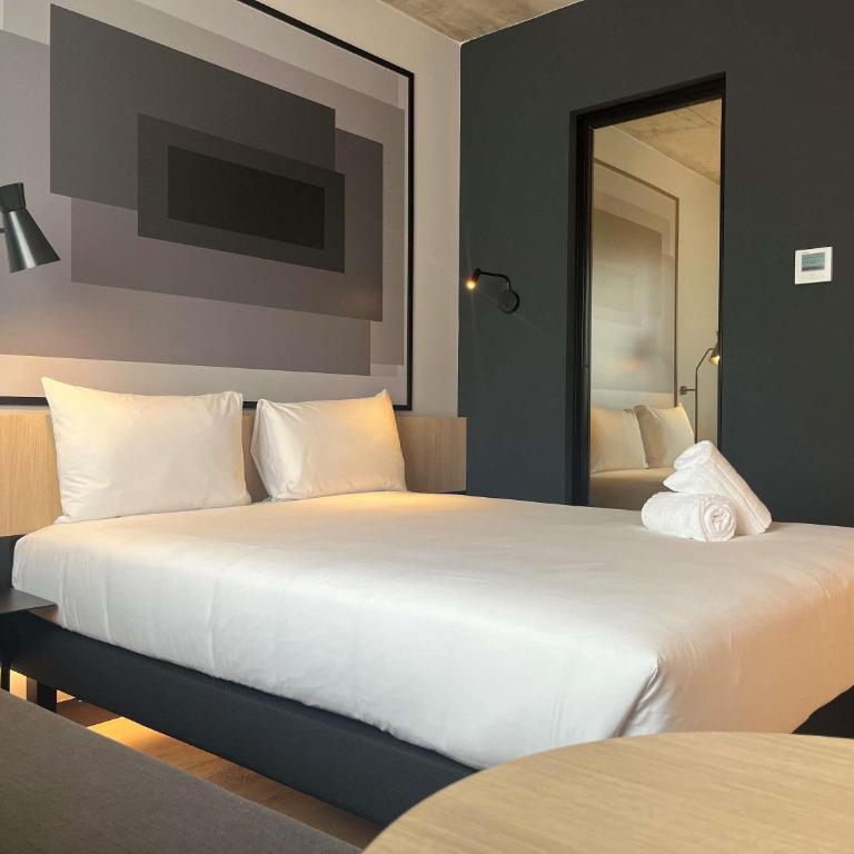 ibis Madrid Norte Las Tablas - Standard Double Room with Single Bed for Child - 1