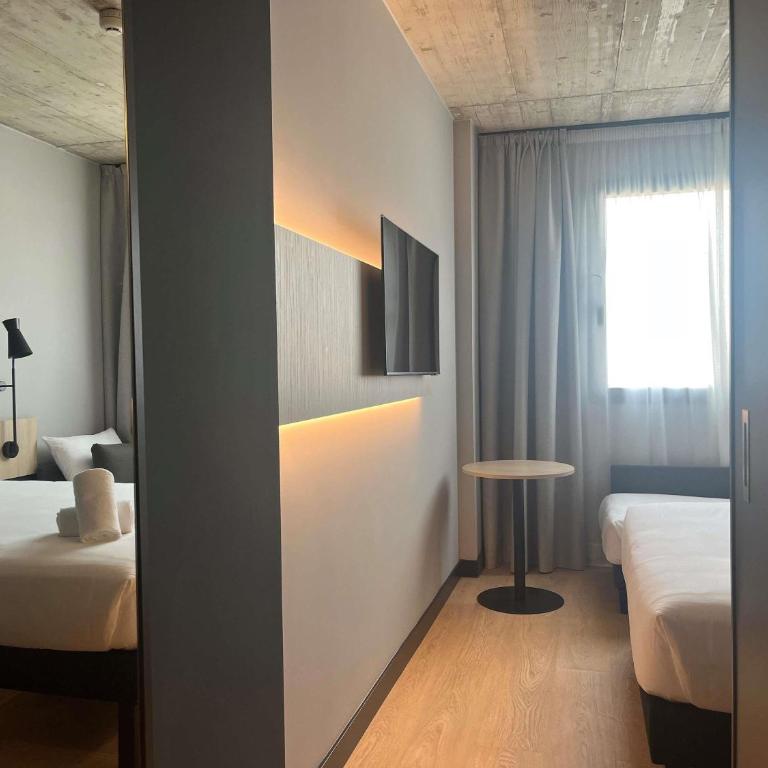 ibis Madrid Norte Las Tablas - Standard Double Room with Single Bed for Child - 2