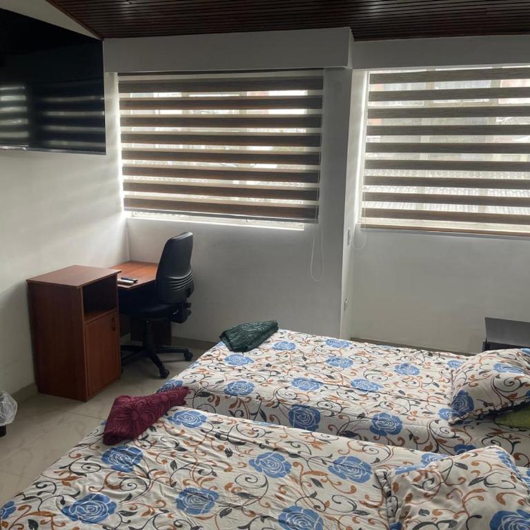The best location in Bogota - Suite Doble Deluxe - Cama grande - 4