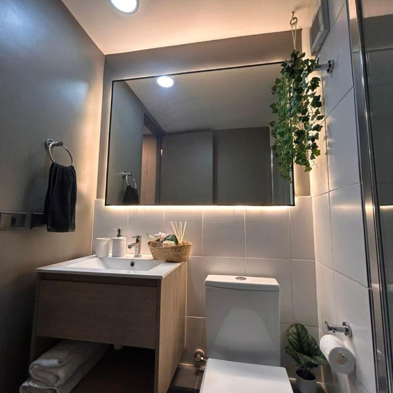 DEPARTAMENTO MODERNO y COMODO CERCA A MOVISTAR ARENA Y FANTASILANDIA - One-Bedroom Apartment - 14