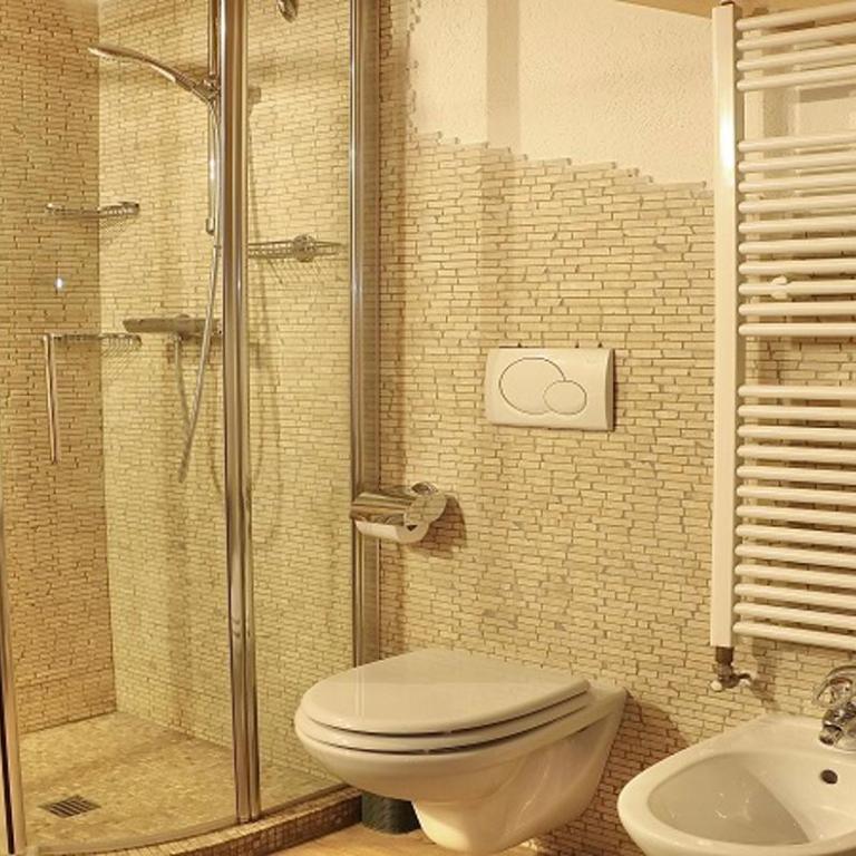 Ski Holidays Apartments - Appartamento Premium con 3 Camere da Letto e Balcone - 9