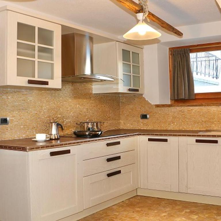 Ski Holidays Apartments - Appartamento Premium con 3 Camere da Letto e Balcone - 5