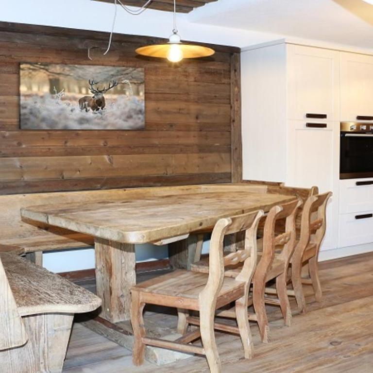 Ski Holidays Apartments - Appartamento Premium con 3 Camere da Letto e Balcone - 2