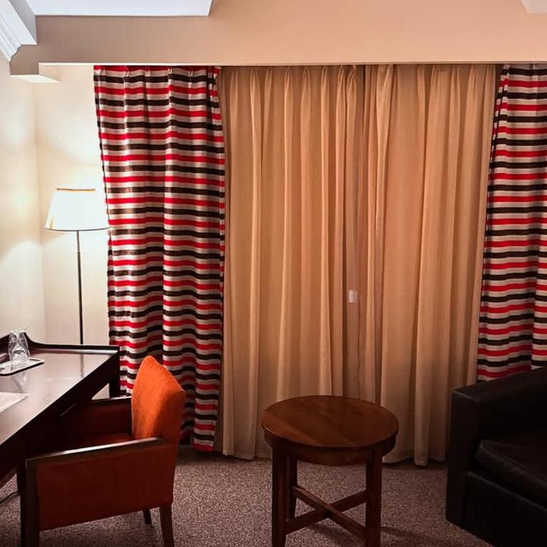 Hotel G Suites&Spa - Suite Deluxe con cama extragrande - 14