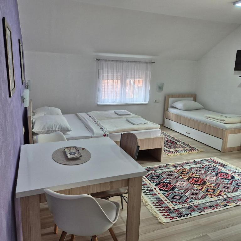 Apartments City Paradise - Apartment with Terrace - 9