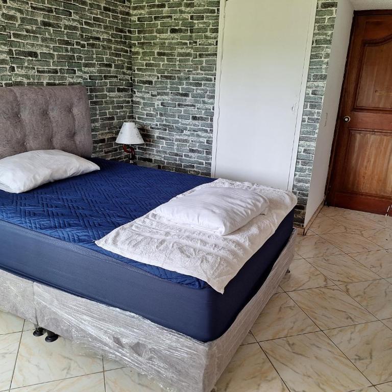 Habitación en Modelia - Habitación Doble con baño privado - 4
