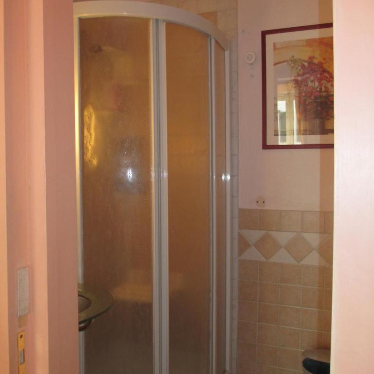 Elegant Apartment Rome Colosseum - Appartamento con 1 Camera da Letto - 9