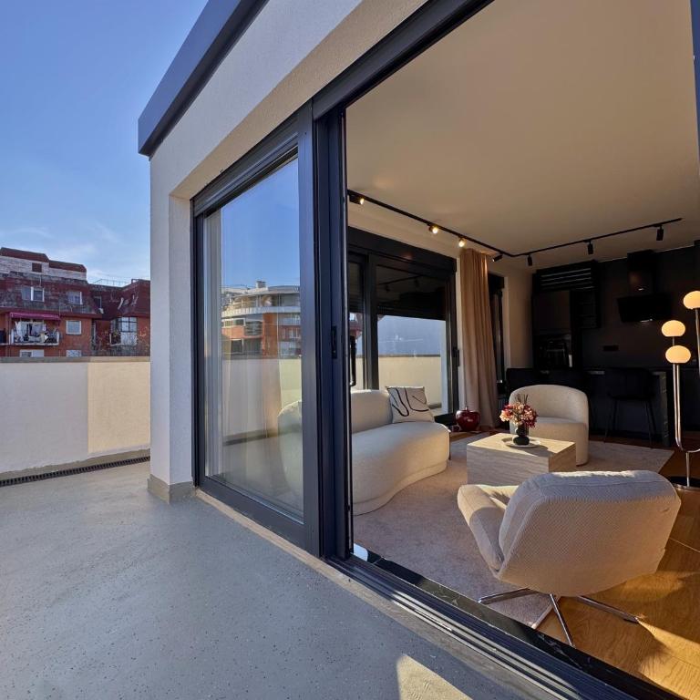 Urban Penthouse 25 Belgrade - Three-Bedroom Apartment - 2