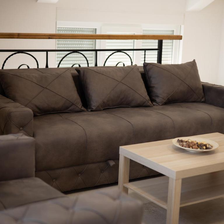 Familija - Two-Bedroom Apartment - 3