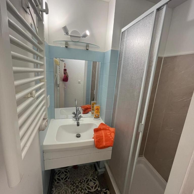 Studio - Bellevue agréable toutes saison 4 couchages - climatisation - parking privé - piscine sur mer - vue magnifique et rare - situation optimum - les argonautes - Ile des pêcheurs - Cap d'Agde - One-Bedroom Apartment - 15