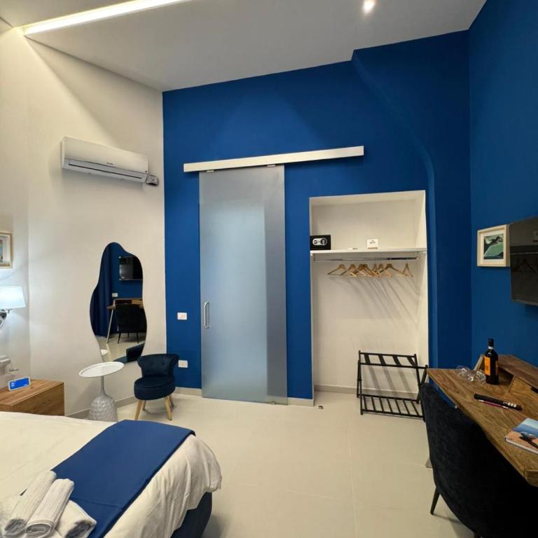 Poerio Station Rooms & Apartment - Two-Bedroom Apartment with City View - 22