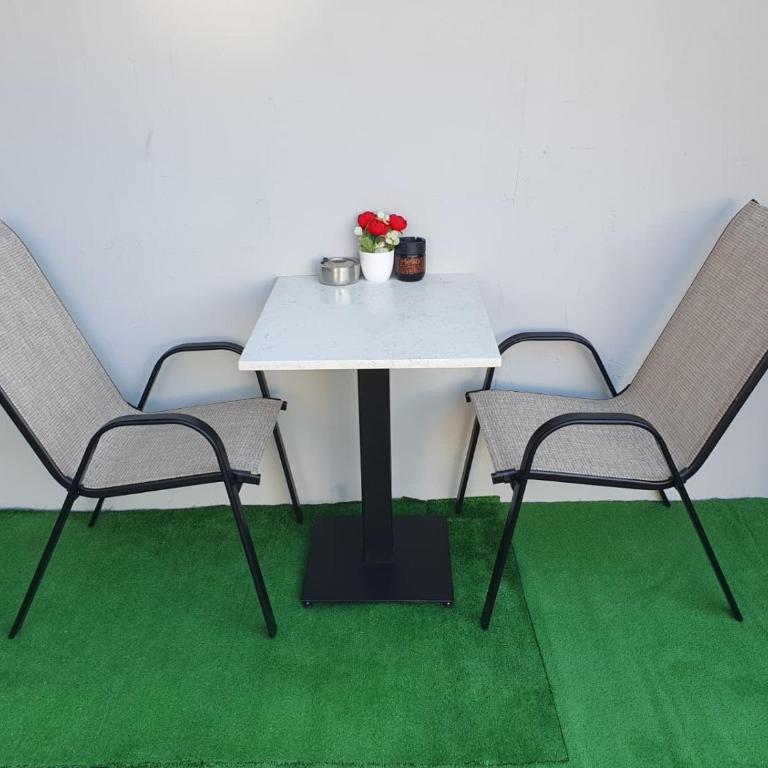 Green Home - One-Bedroom Apartment - 6