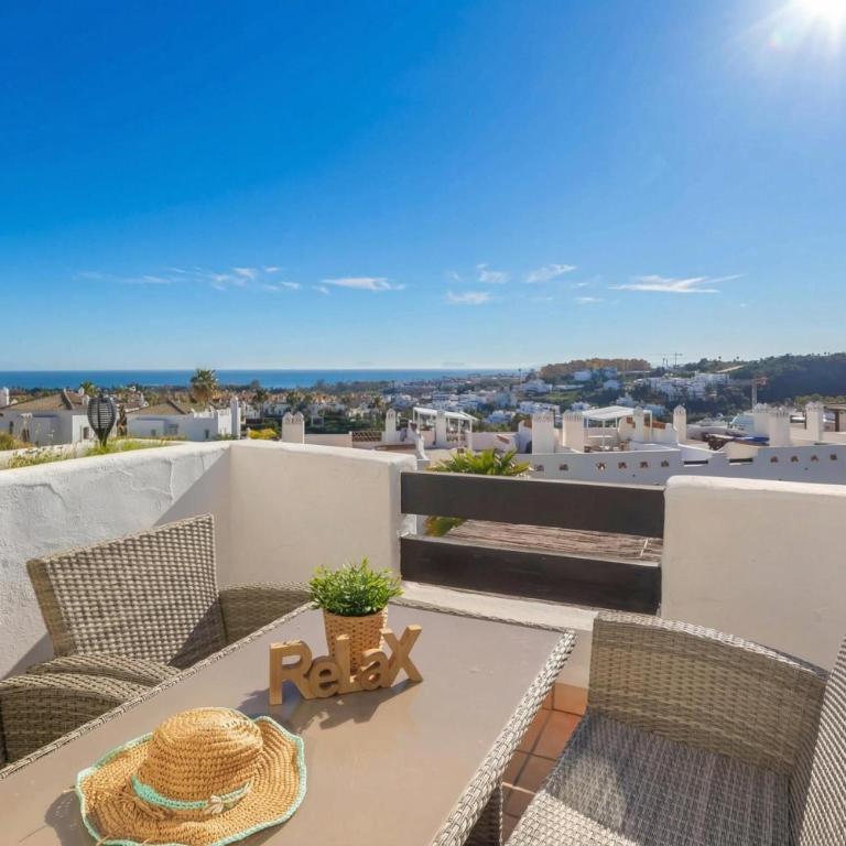 Sunset Sunshine Pool and Golf - Happy Rentals - Apartamento Ático - 1