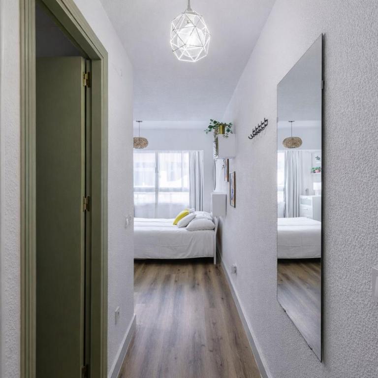 Modern Studio 1 min Walk to Playa Los Locos - Apartamento - 4