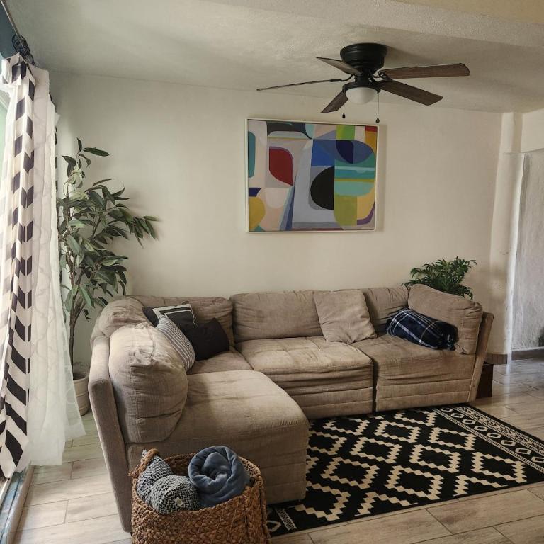 Burgos Home Near Embassy, USA Crossing and Aeropuerto - Apartamento de 2 dormitorios - 19