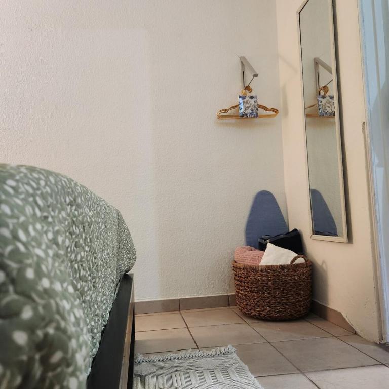 Burgos Home Near Embassy, USA Crossing and Aeropuerto - Apartamento de 2 dormitorios - 53