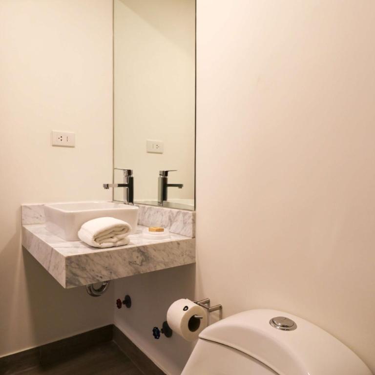 Amazing & Chic 1BR with Balcony in San Isidro - Apartment - 15