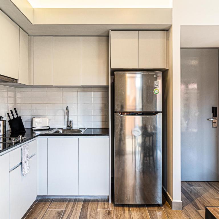 Kukun Reforma & Downtown - Deluxe studio apartment with queen bed - 2