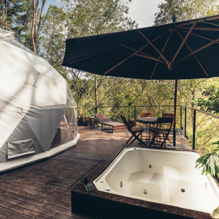 Domus Glamping Guatapé - Habitación Doble Deluxe con bañera - 15