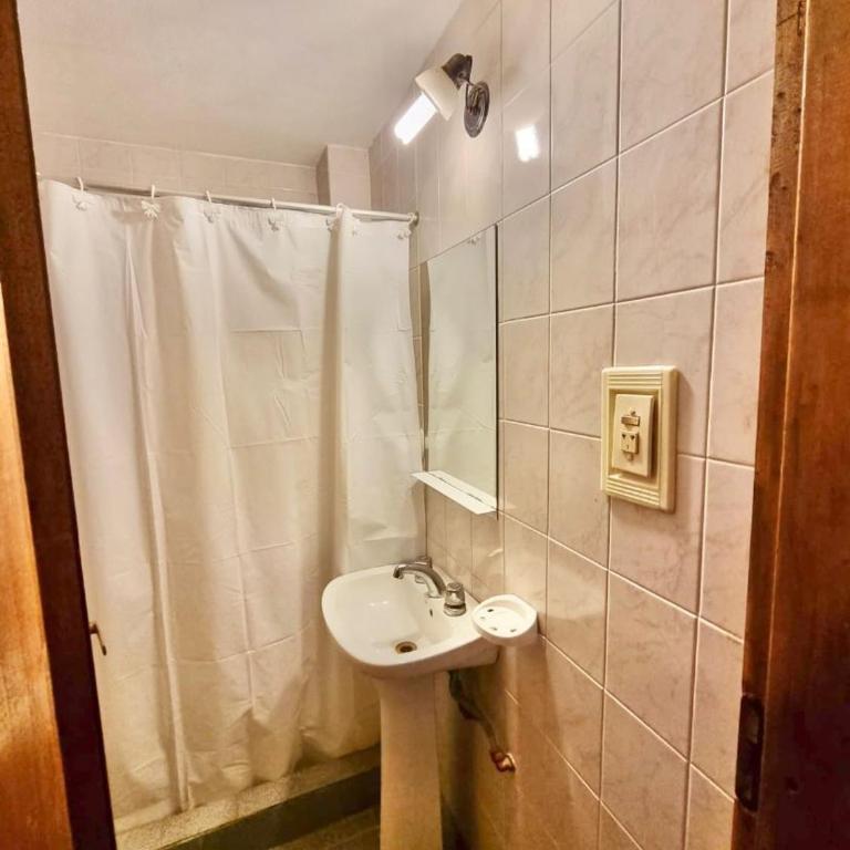 Hotel Residencial Arenas - Quadruple Room - 2