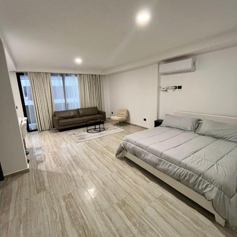 Quartier 75, Modern Studio with King Bed and Rooftop - Apartamento de 1 dormitorio - 8