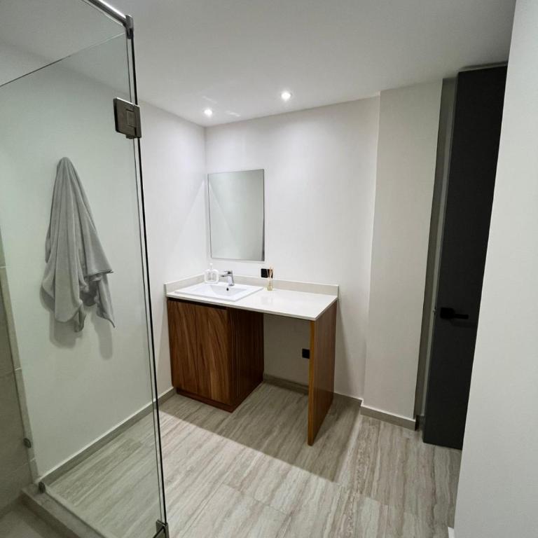 Quartier 75, Modern Studio with King Bed and Rooftop - Apartamento de 1 dormitorio - 18