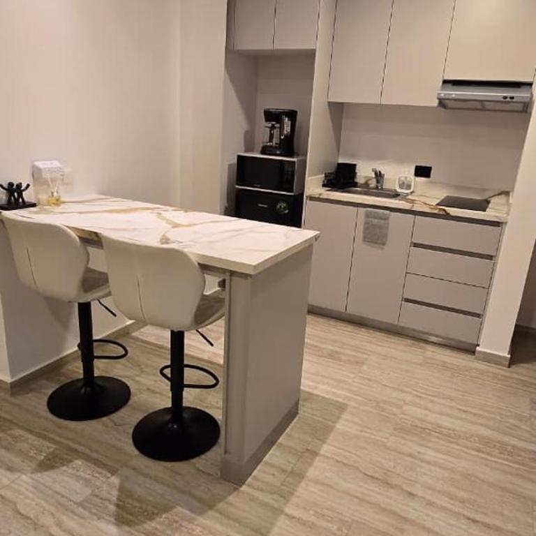 Quartier 75, Modern Studio with King Bed and Rooftop - Apartamento de 1 dormitorio - 16