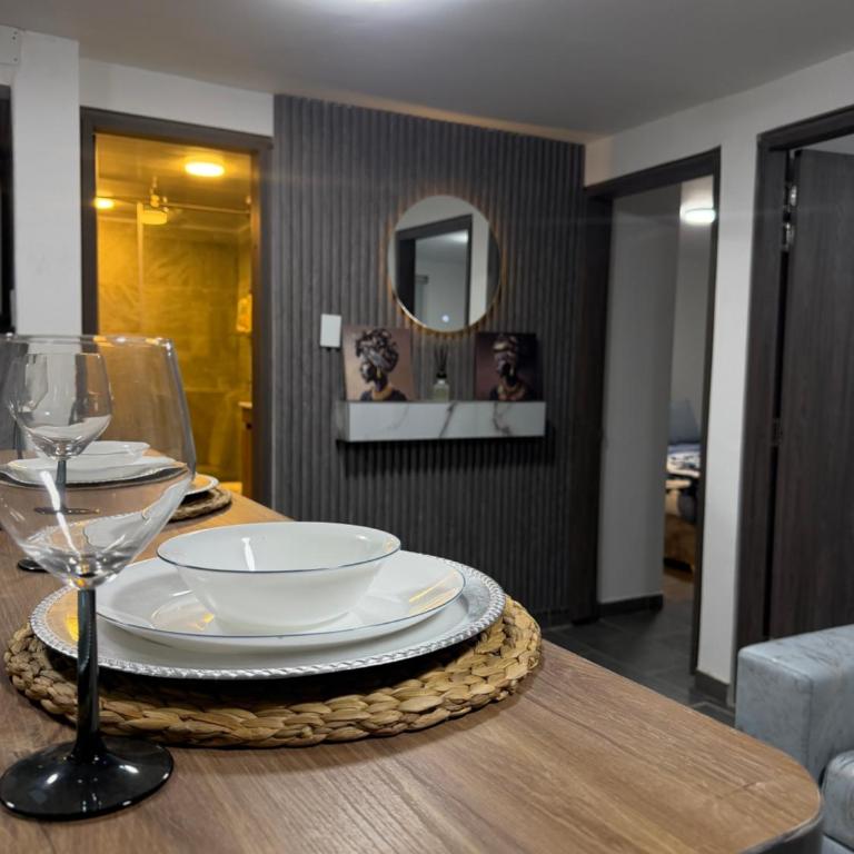 Apartamento lujoso cerca al aeropuerto - Two-Bedroom Apartment - 10