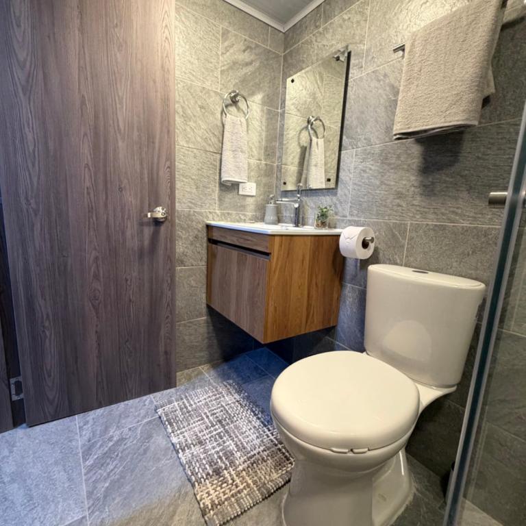 Apartamento lujoso cerca al aeropuerto - Two-Bedroom Apartment - 18