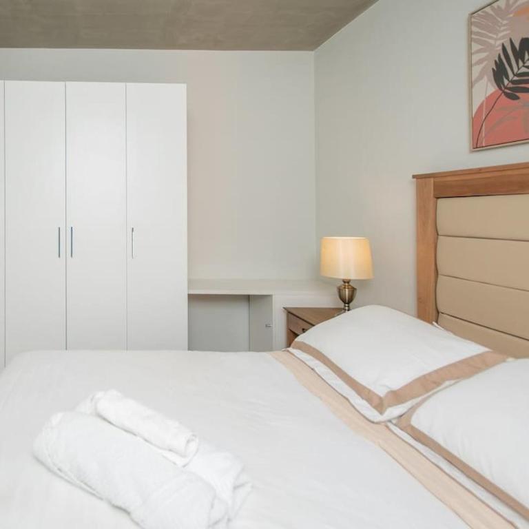 Panoramic City Escape 3-BRSerenity - Apartment - 35