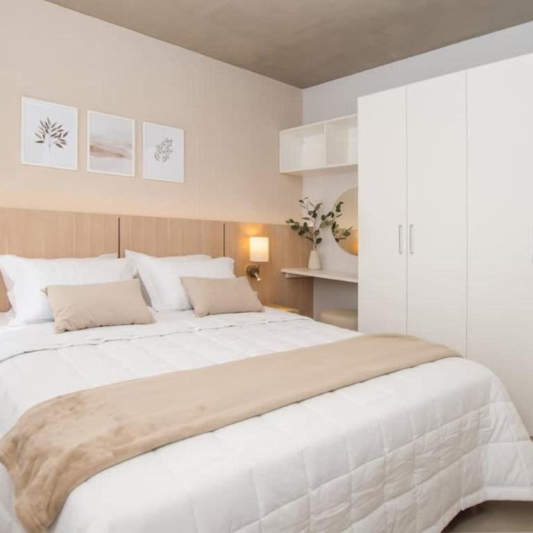 Modern and Cozy 2 BR Apt with Pool Free Parking - Apartment - 5