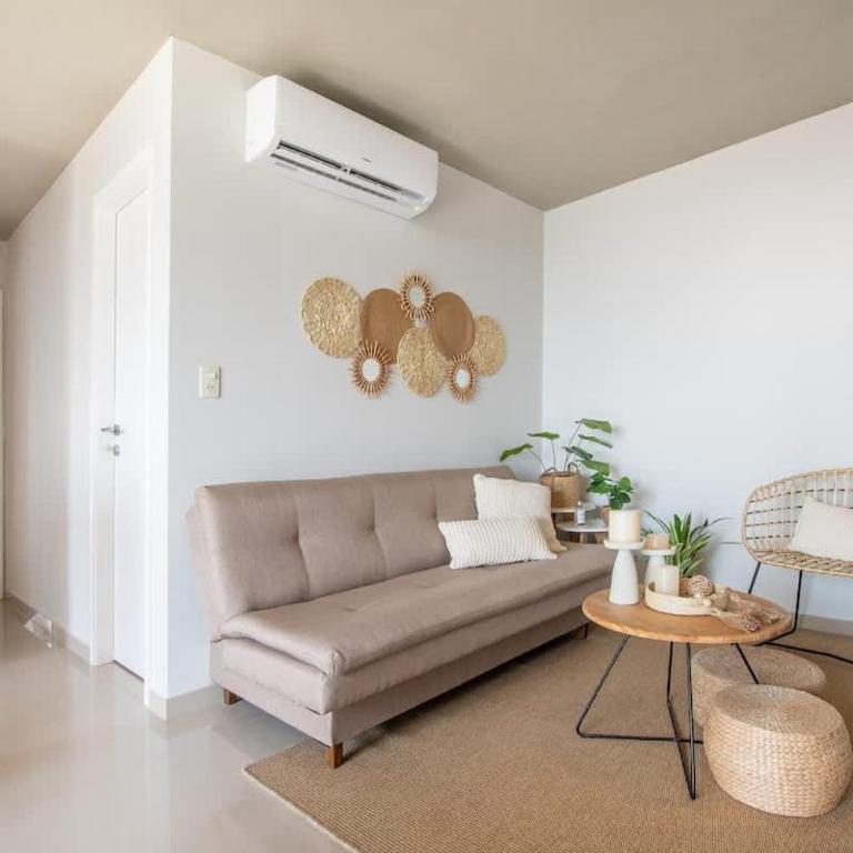 Modern and Cozy 2 BR Apt with Pool Free Parking - Apartment - 12